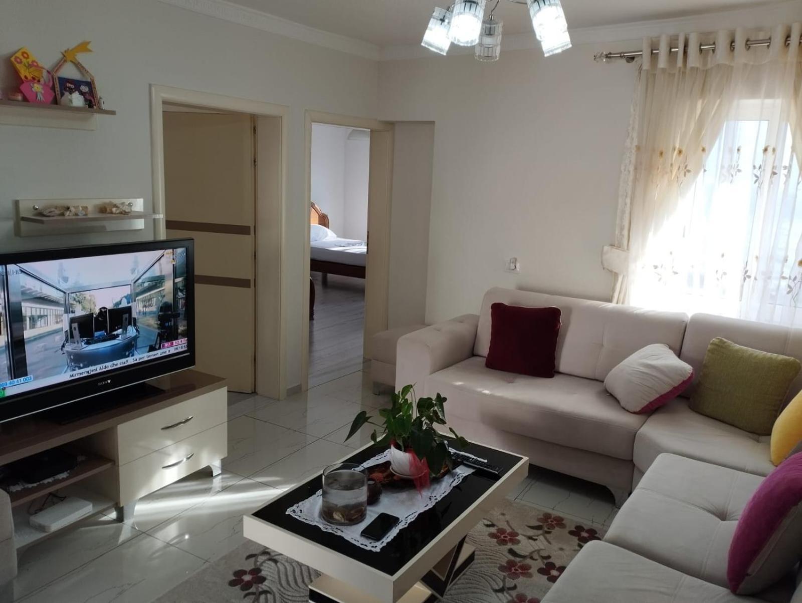 Rondo Guesthouse Gjirokaster Luaran gambar
