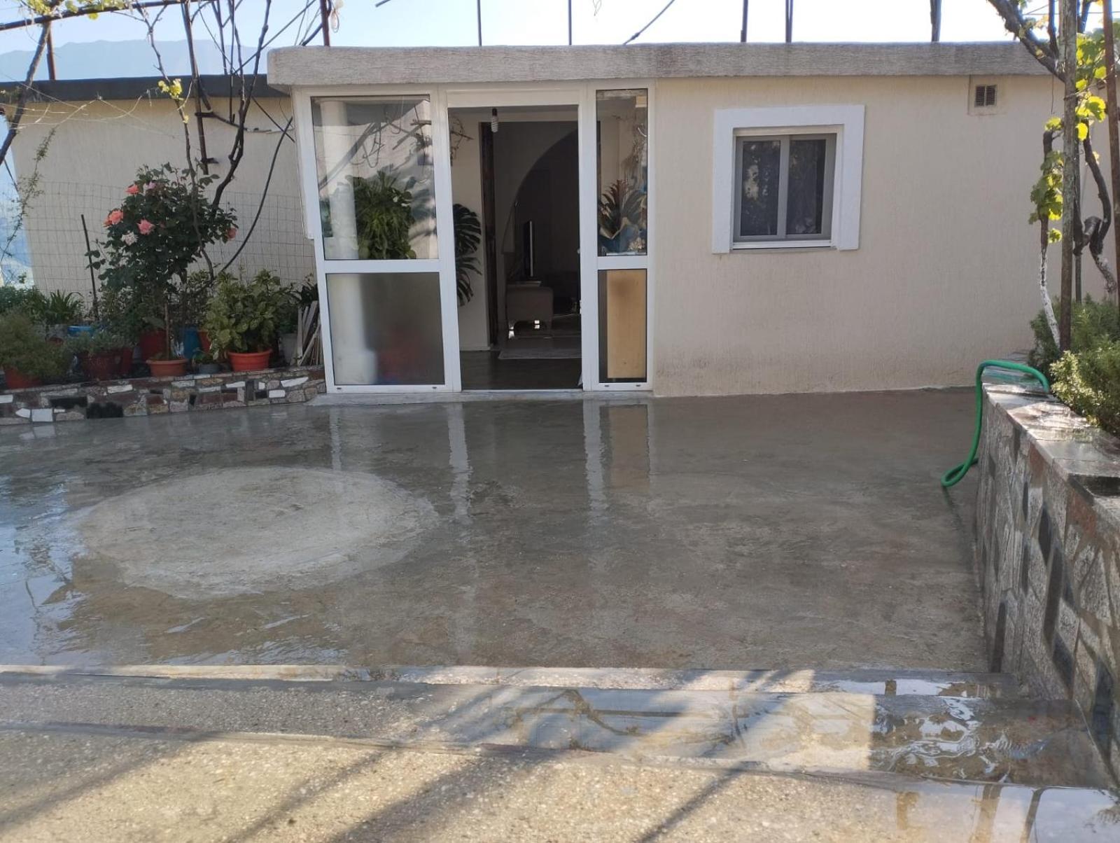 Rondo Guesthouse Gjirokaster Luaran gambar