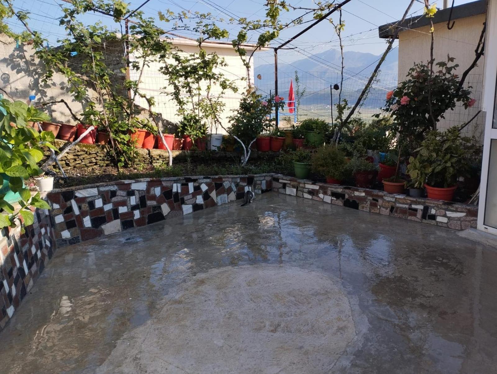 Rondo Guesthouse Gjirokaster Luaran gambar