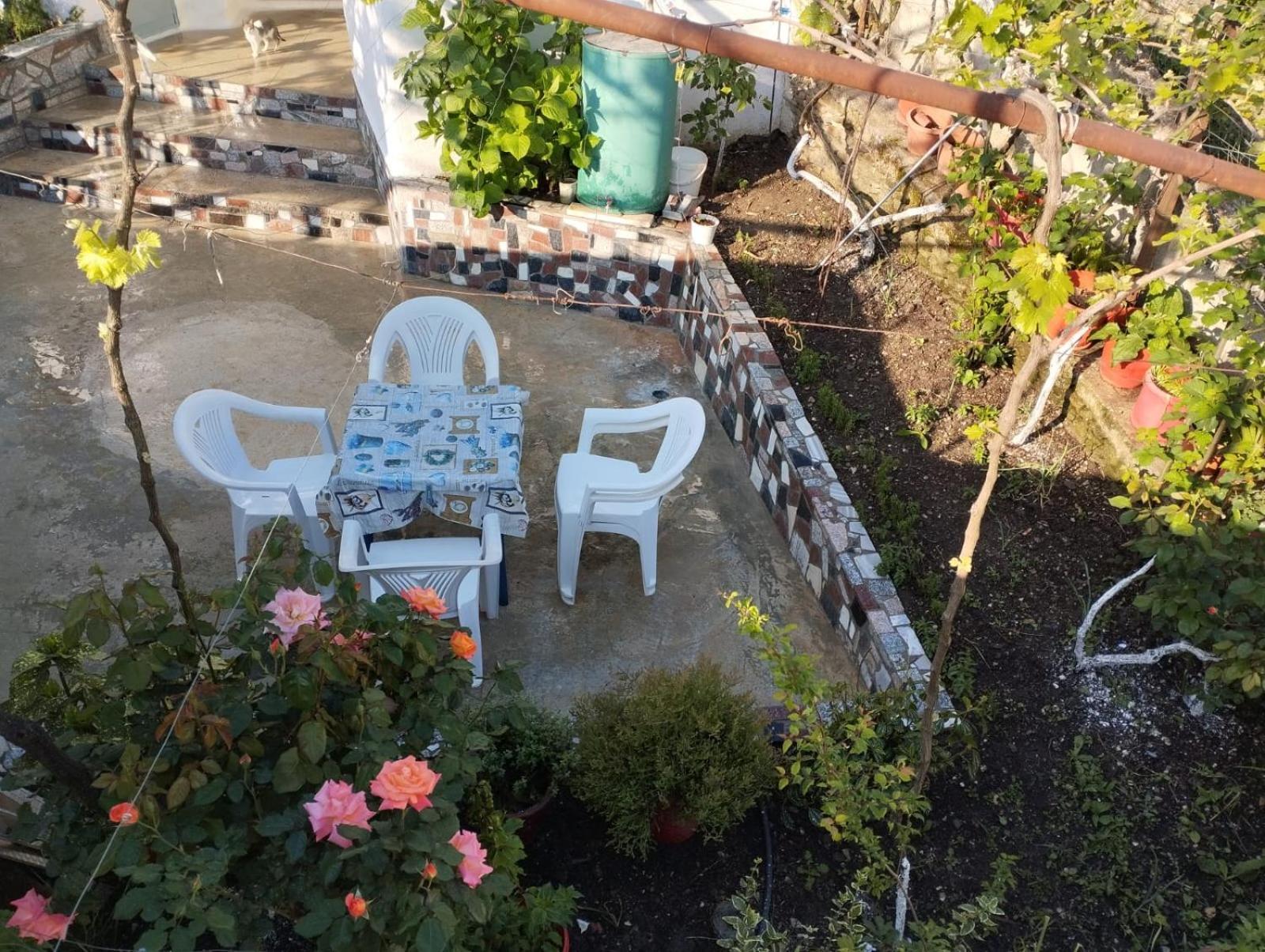 Rondo Guesthouse Gjirokaster Luaran gambar